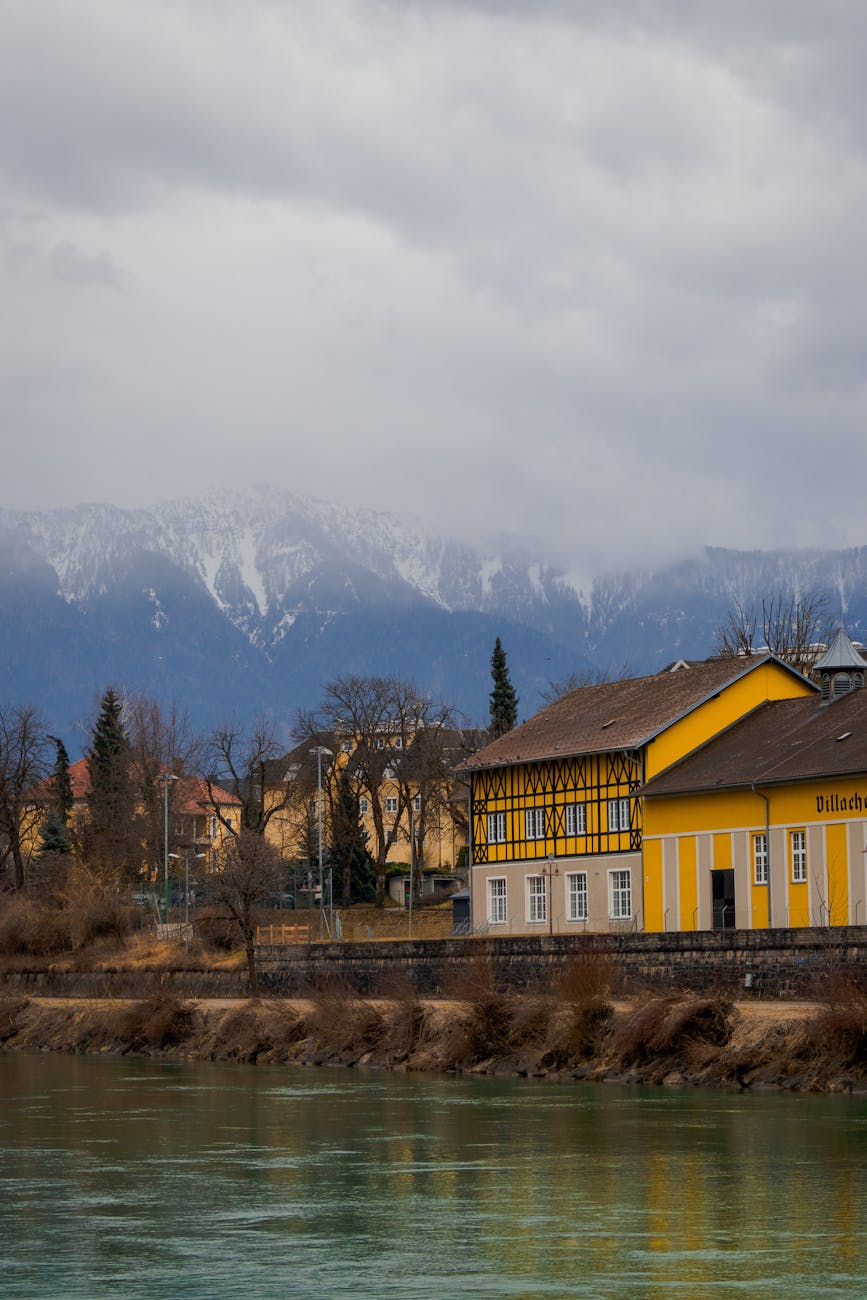 drava river in villach